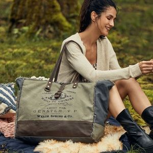Myra Café au Lait Weekender